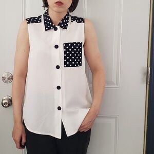 90s White and Navy‎ Polka Dot Sleeveless Blouse